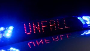 Landkreis Görlitz: Radfahrer stirbt nach Kollision mit Auto in Großschönau