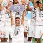 Fußball-Bundesliga: Bayern-Sieg zum Müller-Abschied - Dank an "75.000 Herzen"
