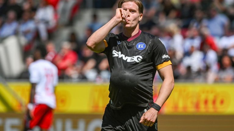 2. Fußball-Bundesliga: Vier Tore im Sommerkick zwischen Regensburg und Karlsruhe