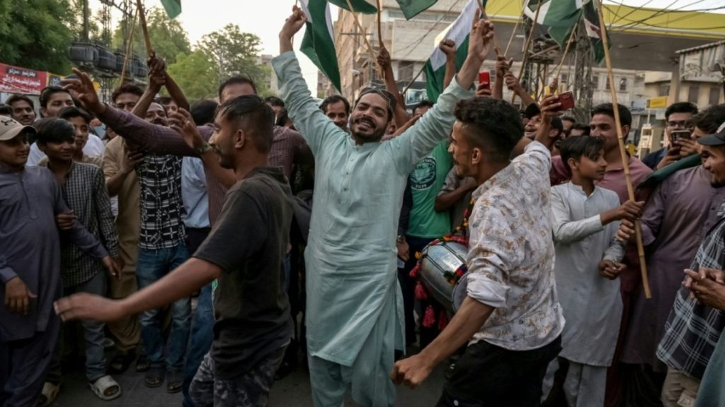 Kaschmir-Konflikt: Waffenruhe soll Krieg zwischen Indien und Pakistan abwenden