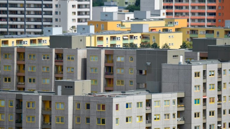 Statistik: Menschen in Deutschland geben jeden vierten Euro für Wohnkosten aus