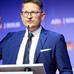 Verfassungsschutz: AfD-Hochstufung: Partei schickt Abmahnung an Innenministerin