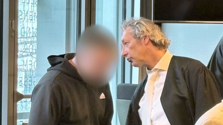 Prozess: Vierfachmord: Anklage sieht kein rechtsextremes Motiv