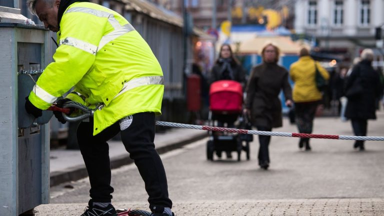 Innere Sicherheit: Sicherheit bei Festen - Innenminister setzt auf "Augenmaß"