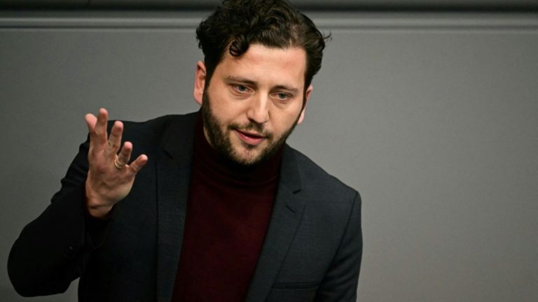 Banaszak wirft Schwarz-Rot mangelnden Ehrgeiz beim Klimaschutz vor