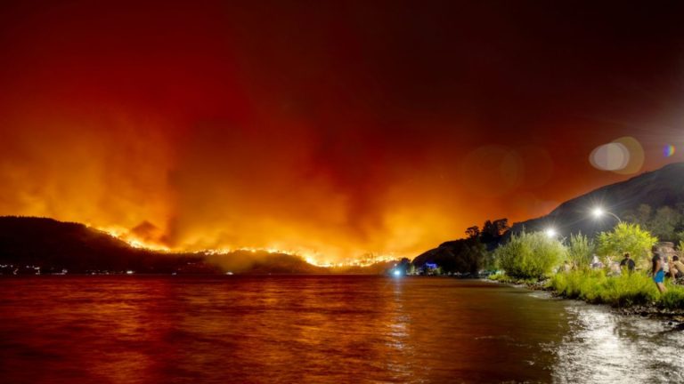 Zwei Tote bei Waldbränden in Kanada - Etwa 1000 Menschen evakuiert