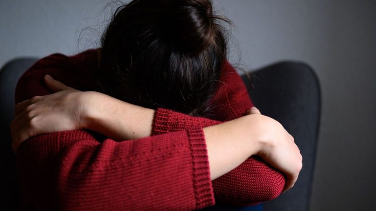 Beratungsstelle "Sekten-Info": Bilanz der Sekten-Info: Exorzismus und Verschwörungsglauben