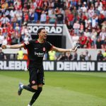 Fußball-Bundesliga: Eintracht-Boss deutet Abgang von Ekitiké im Sommer an