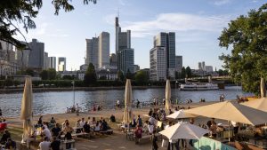 Gastgewerbe: Biergärten in Saison gestartet - Personal fehlt vielerorts