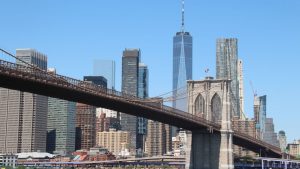 Notfälle: Schiff kollidiert mit berühmter Hängebrücke in New York