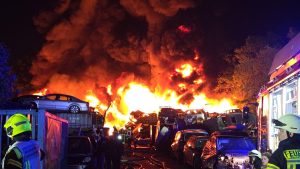 Brände: A28 soll am Morgen wieder freigegeben werden