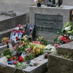 Gestohlene Grabskulptur von Jim Morrison nach 37 Jahren wiedergefunden