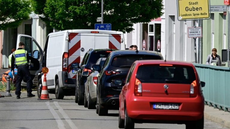 Gewerkschaft der Polizei: Können Grenzkontrollen "nur noch einige Wochen" stemmen