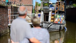 Ungewöhnliche Orte: Übernachten auf dem "Kunstkudder" in Stade