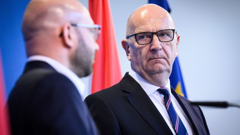 Neuer Minister: Woidke zu neuem Innenminister: "Herausragend gut"
