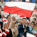 Präsidentenwahl in Polen: Pro-europäischer Kandidat Trzaskowski gewinnt erste Runde knapp