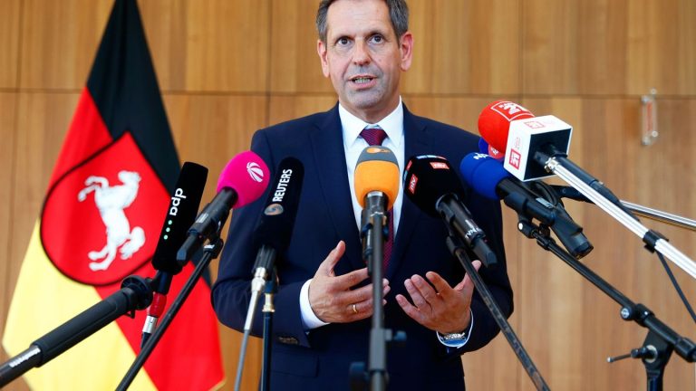 Neuer Ministerpräsident: Regierungschef Lies will Gesellschaft zusammenhalten