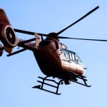 Betriebsunfall: Arbeiter in Gabelstapler eingeklemmt