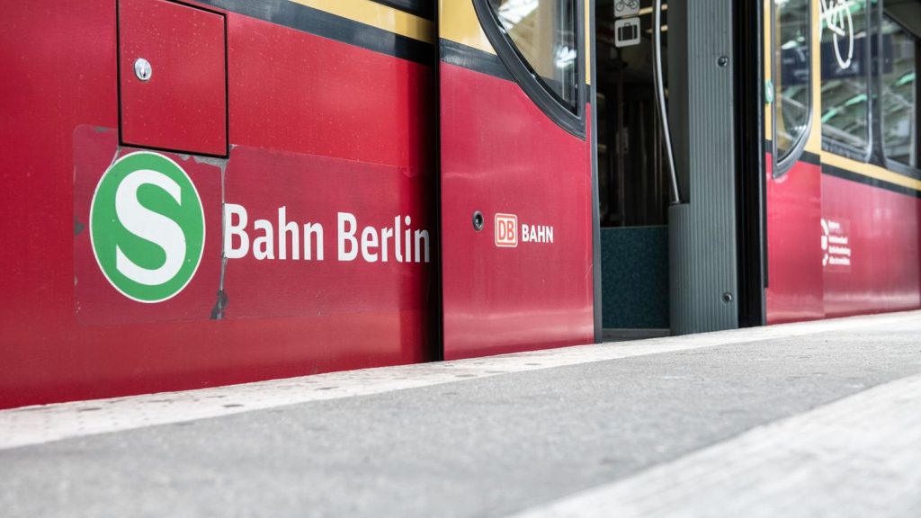 Reparaturarbeiten: Verspätungen und Ausfälle auf Berliner S-Bahn-Linien