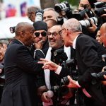 Cannes: Denzel Washington ermahnt Fotografen und erhält Ehrenpreis