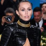 Miley Cyrus über "traumatischen" Notfall: Während Auftritt platzte Eierstockzyste