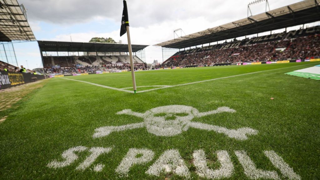 Fußball-Bundesliga: "Außergewöhnliche Saison": FC St. Pauli mit Rekordumsatz