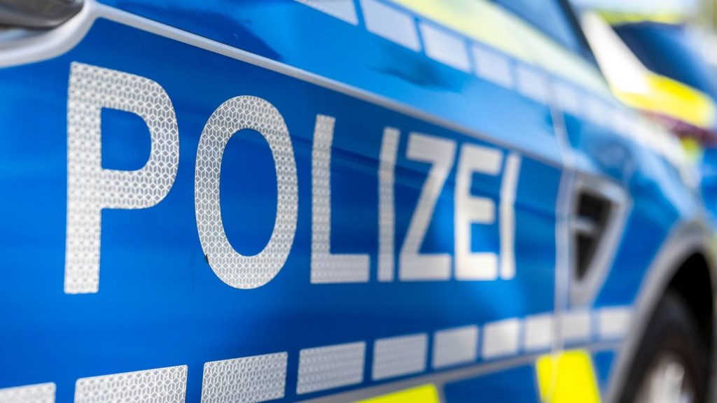 Bedrohungslage: Polizisten bei Einsatz durch Dämpfe leicht verletzt