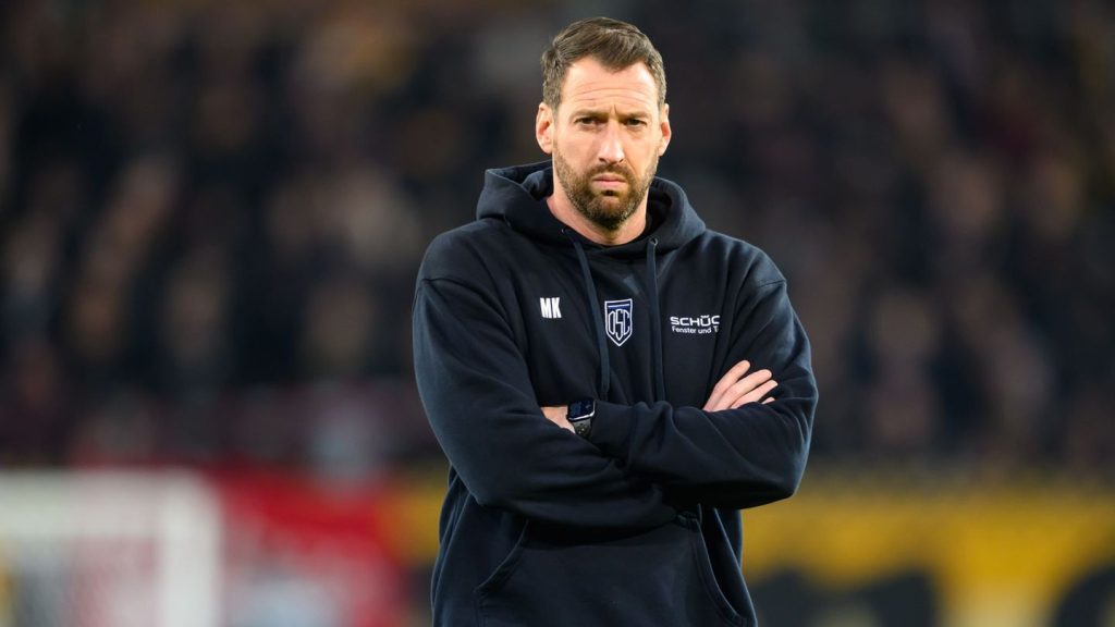 Bielefeld gegen Stuttgart: Arminia-Coach Kniat berichtet von Hass-Kommentaren
