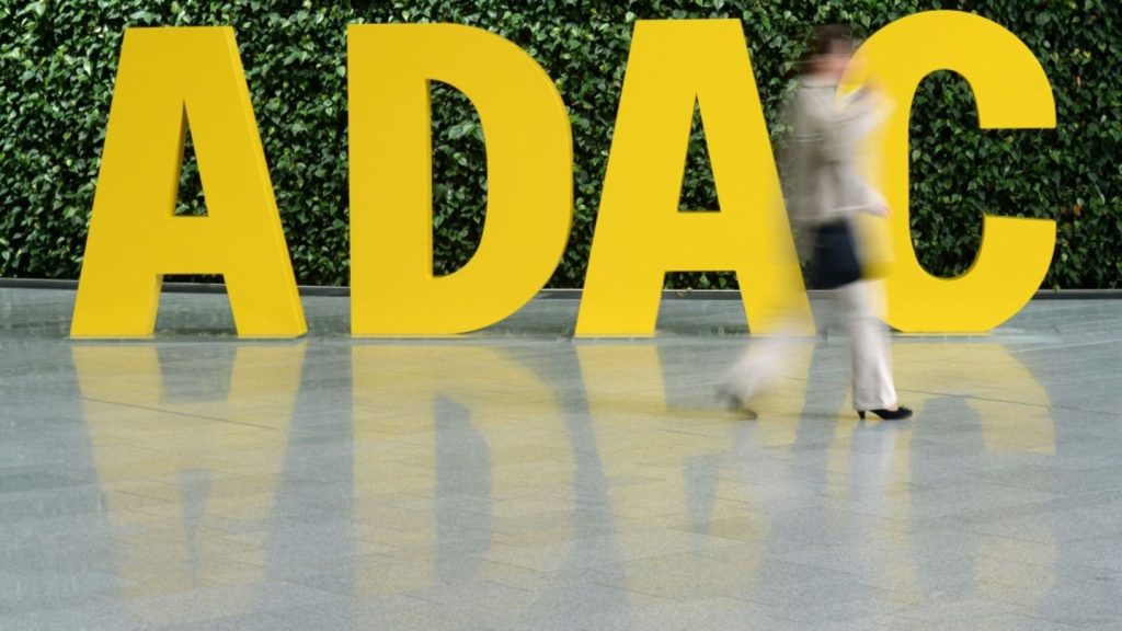 ADAC bewertet zehn von 20 Kinderautositzen gut - große Qualitätsunterschiede