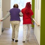 Pflegekosten: Krankenkasse warnt vor Beitragssteigerungen in der Pflege