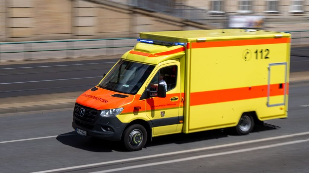 Unfall im Landkreis Saarlouis: Frau fährt gegen Leitplanke und stirbt