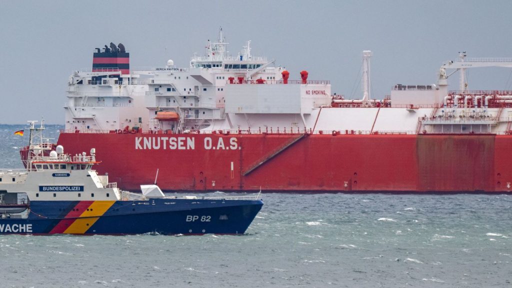 Schifffahrt: LNG-Tanker vor Rügen auf Grund gelaufen - keine Verletzten