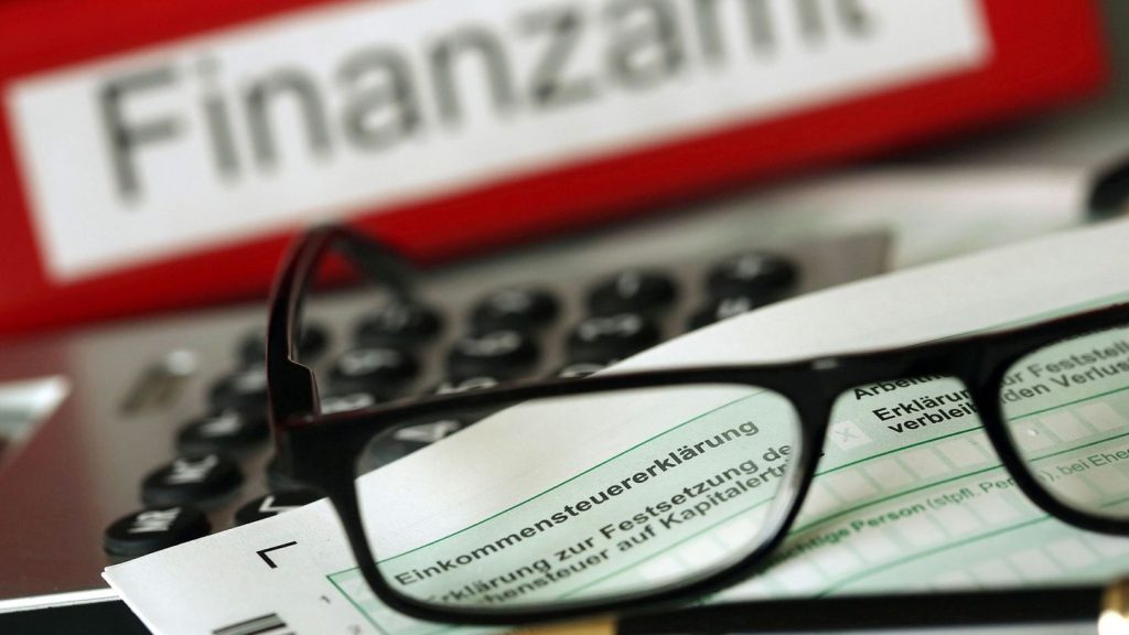 Steuern: Mehr Technik für Hessens Finanzämter
