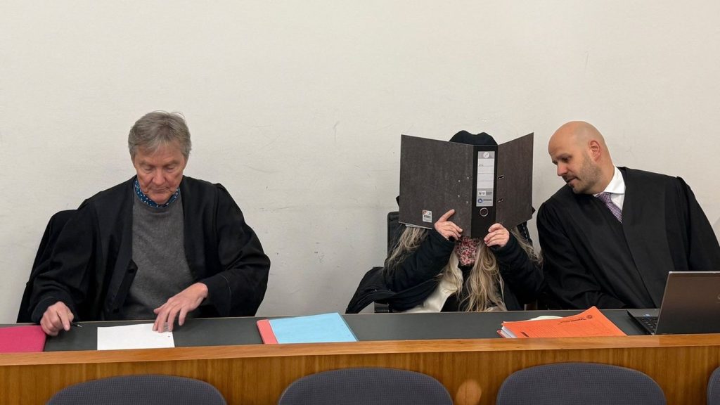 Prozesse: Prozess um falsche Ärztin: Angeklagte äußert Bedauern