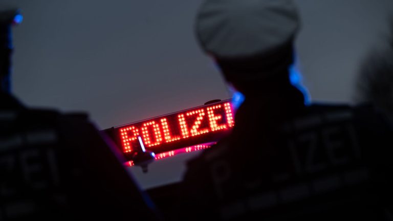Kriminalität: Explosion vor türkischer Bäckerei - mutmaßlich Brandstiftung
