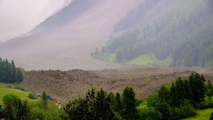 Unglück in den Alpen: Nach Gletscherabsturz droht in der Schweiz Flutwelle