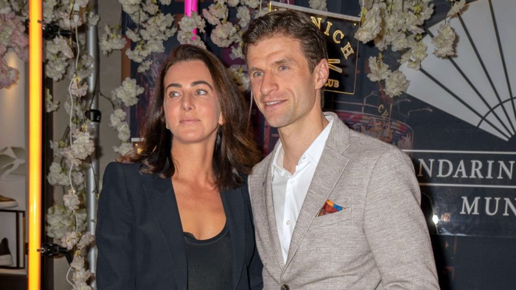 Lisa und Thomas Müller: Gemeinsamer Auftritt bei Reitevent in München