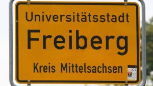 Fahrt ohne Führerschein: Fünfstelliger Sachschaden nach Verfolgungsfahrt in Freiberg
