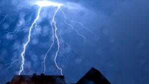 Wetter: Starkregen, Blitz und Donner am Wochenende