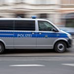 Vandalismus: Unbekannte bewerfen Polizeiposten in Leipzig-Connewitz