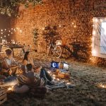 Heimkino: Beamer für draußen: So gelingt der Kinoabend im eigenen Garten