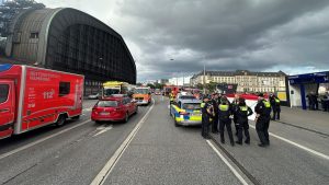 Messerattacke in Hamburg: Ärzte kämpfen um das Leben von vier niedergestochenen Opfern