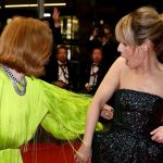 Leute von heute : Kleiderpanne in Cannes: Isabelle Huppert verhakt sich auf dem roten Teppich