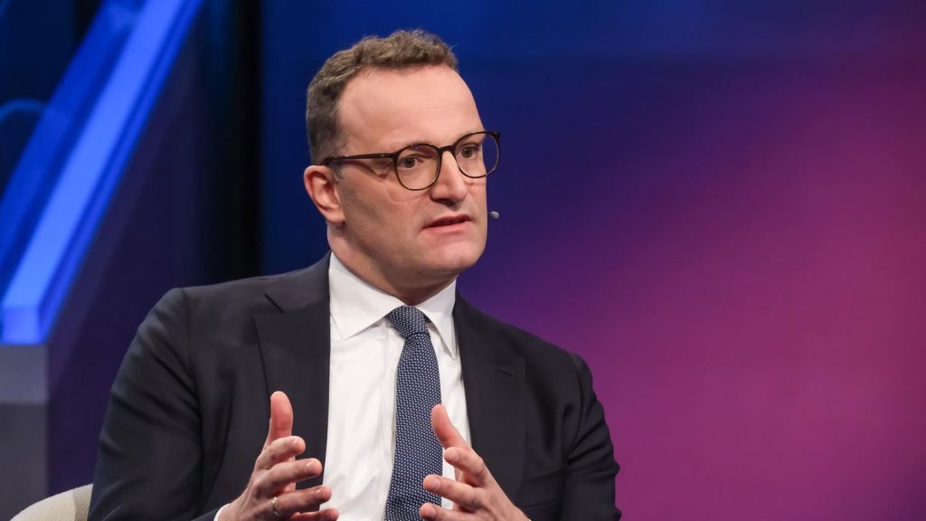 "Maischberger": Abstimmen mit Rechtsextremen? Spahn windet sich