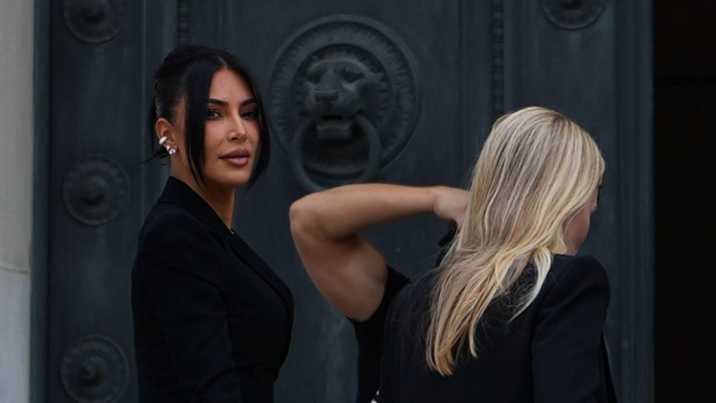 Prozess in Paris: Raubüberfall auf Kim Kardashian: "Opa-Gangster" zu Haft verurteilt