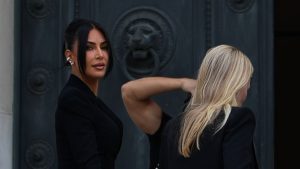 Prozess in Paris: Raubüberfall auf Kim Kardashian: "Opa-Gangster" zu Haft verurteilt