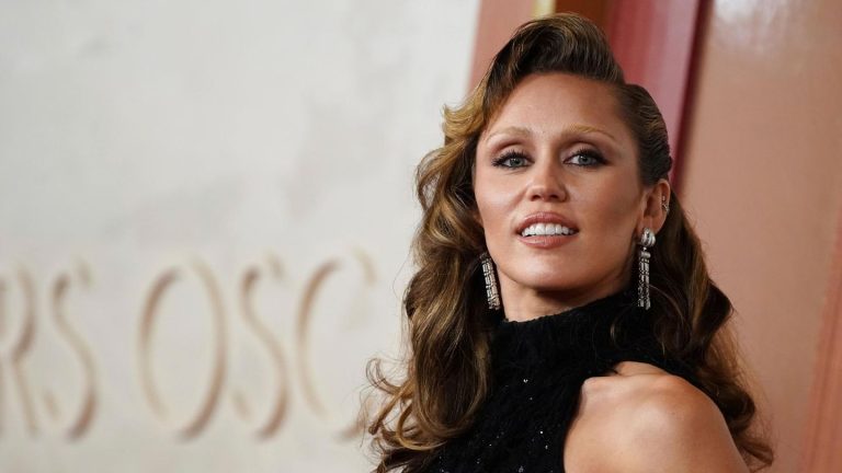 US-Popstar: Miley Cyrus gibt seltenes Statement zu Gerüchten um Familienstreit
