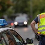 Verkehrsrecht: Fahrzeugkontrolle – darum sollten Sie den Führerschein zu Hause lassen
