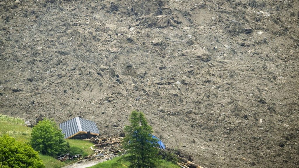 Schweiz: Gletscher stürzt auf Blatten: Dorf unter Geröll begraben