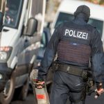 Razzien in drei Bundesländern: Mutmaßliche rechtsextreme Terrorzelle zerschlagen – fünf Verdächtige festgenommen